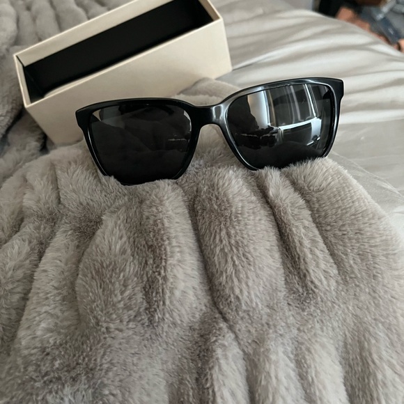Burberry Sunglasses - Picture 1 of 9